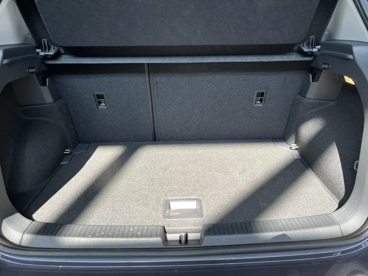 1.0 TSI Life Edition Climate Control | Stoelverwarming | Adaptive Cruise Control | Carplay | 17" LM Velgen