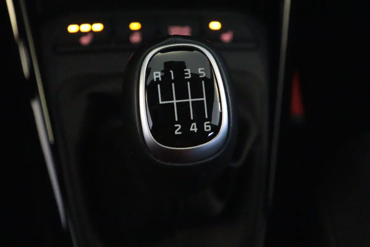 1.0 T-GDi MHEV DynamicPlusLine | NAVI / APPCONNECT | CLIMA | CAMERA + PDC | STUUR / STOELVERW  | LANE-ASSIST |