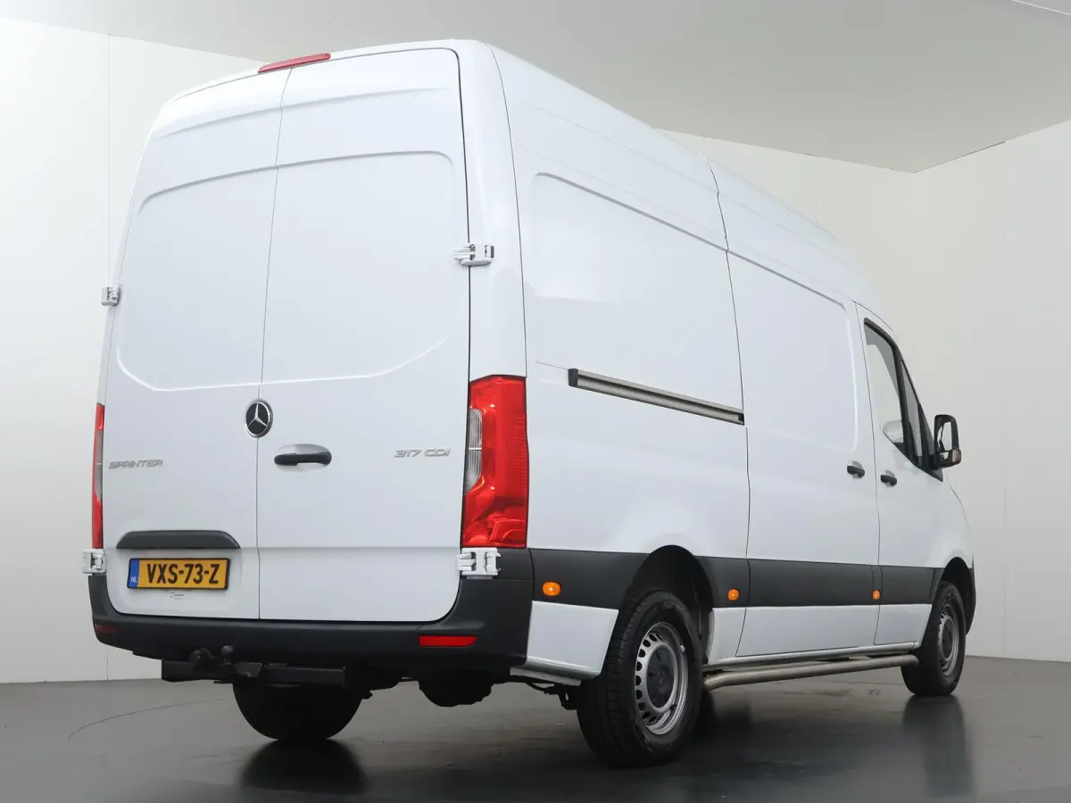 317 CDI | 170 PK | L2 H2 | RWD | 2800 KG. AHW | TREKHAAK | AIRCO | BLUETOOTH | SIDEBARS | 3-ZITS | CERTIFIED