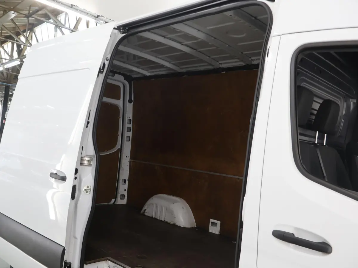 317 CDI | 170 PK | L2 H2 | RWD | 2800 KG. AHW | TREKHAAK | AIRCO | BLUETOOTH | SIDEBARS | 3-ZITS | CERTIFIED