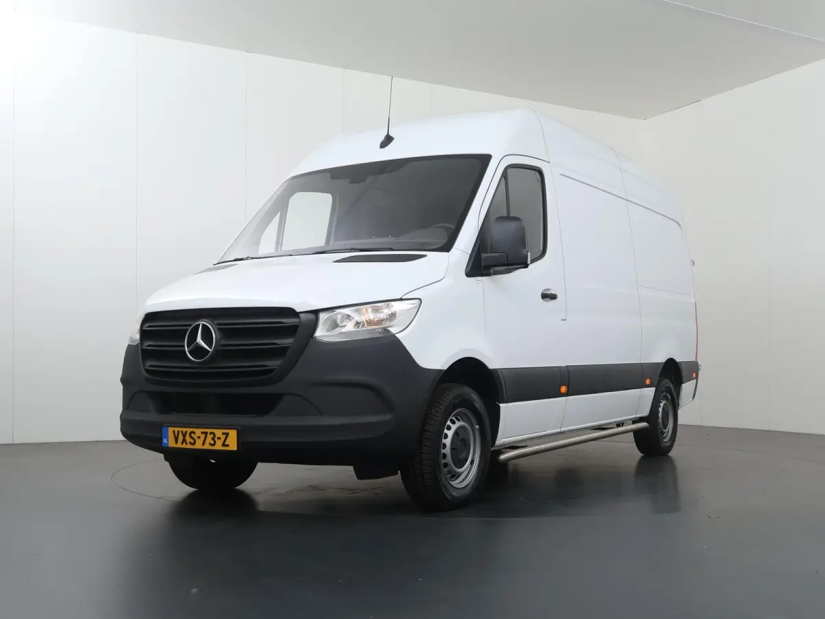 317 CDI | 170 PK | L2 H2 | RWD | 2800 KG. AHW | TREKHAAK | AIRCO | BLUETOOTH | SIDEBARS | 3-ZITS | CERTIFIED