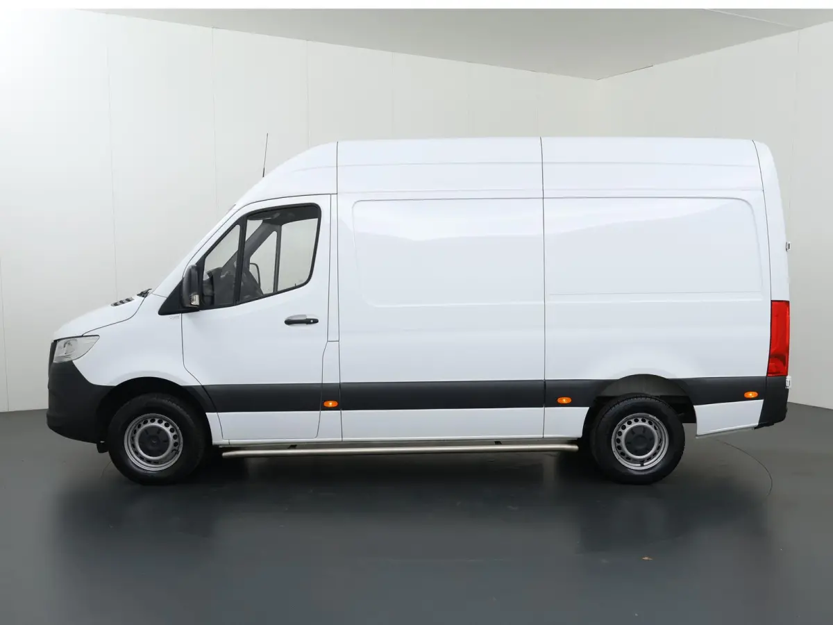 317 CDI | 170 PK | L2 H2 | RWD | 2800 KG. AHW | TREKHAAK | AIRCO | BLUETOOTH | SIDEBARS | 3-ZITS | CERTIFIED