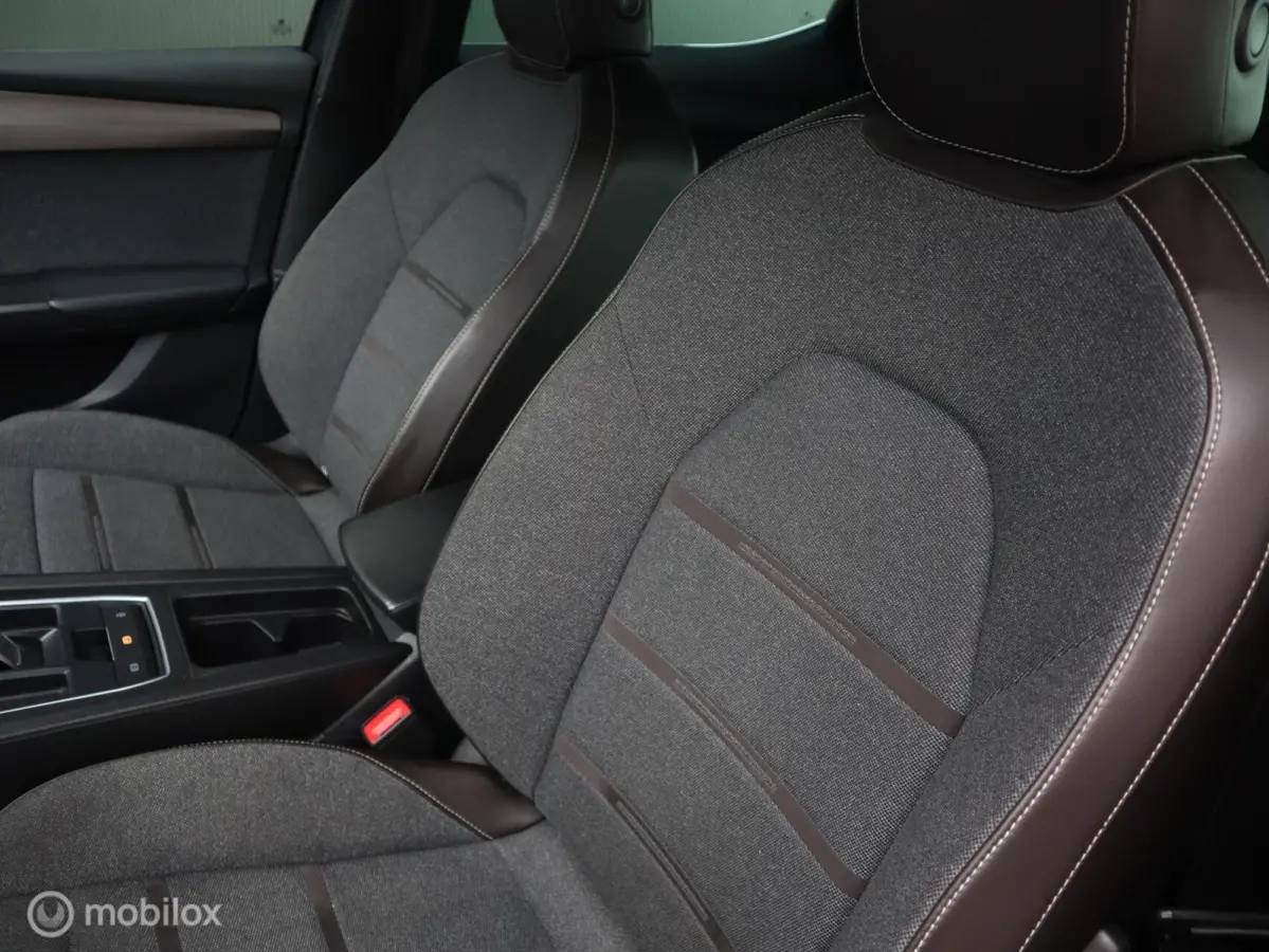 1.4 TSI 204PK eHybrid PHEV DSG/AUTOMAAT FR xCellence Navi|Digi Cockpit|Stoel&Stuurverw|17"LMV|Chroom|Navi|DonkerGlas|Carplay
