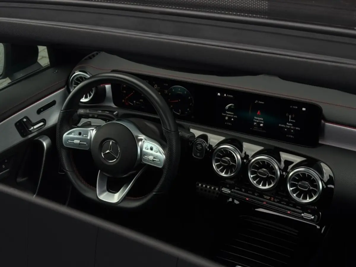180 AMG Night Edition | AMG | Pano | Ambilight | Memory