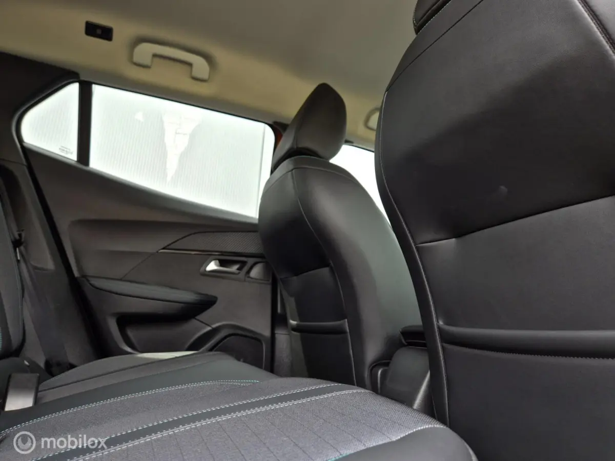 1.2 PURETECH ALLURE AUTOMAAT/CAMERA/FULL LED/KEYLESS/HALF-LEDER/I-COCKPIT