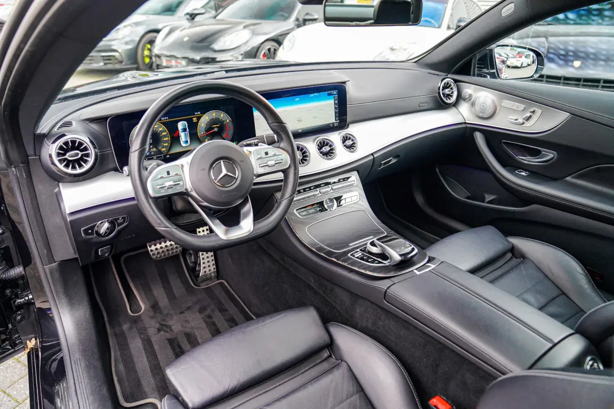 200 Premium Plus | 360 Camera | Elektrische verstelbare voorstoelen | Burmester | Memory