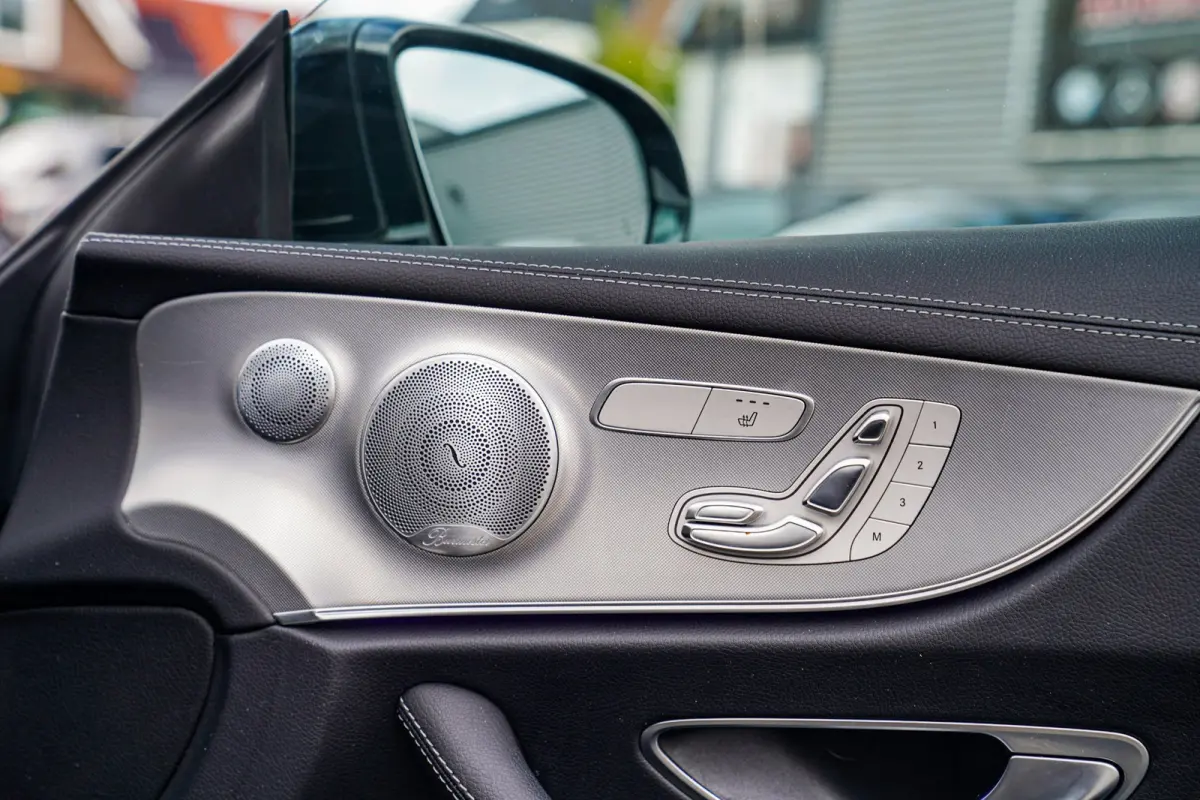 200 Premium Plus | 360 Camera | Elektrische verstelbare voorstoelen | Burmester | Memory