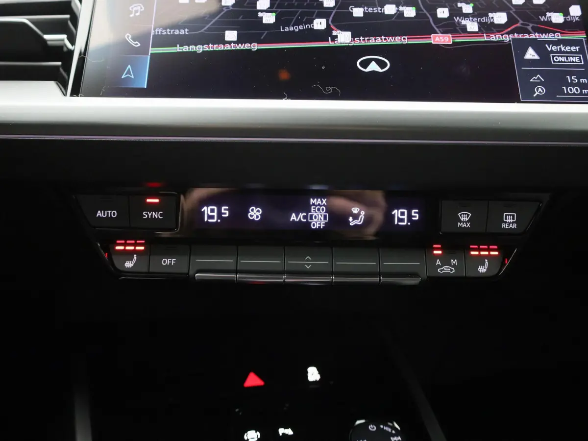 40 Edition 63 kWh l Climate control l Navigatie l Parkeersensoren l Privacy glas l Stoelverwarming l LED-koplampen l Audi sound system l Audi virtual cockpit l Lichtmetalen wielen