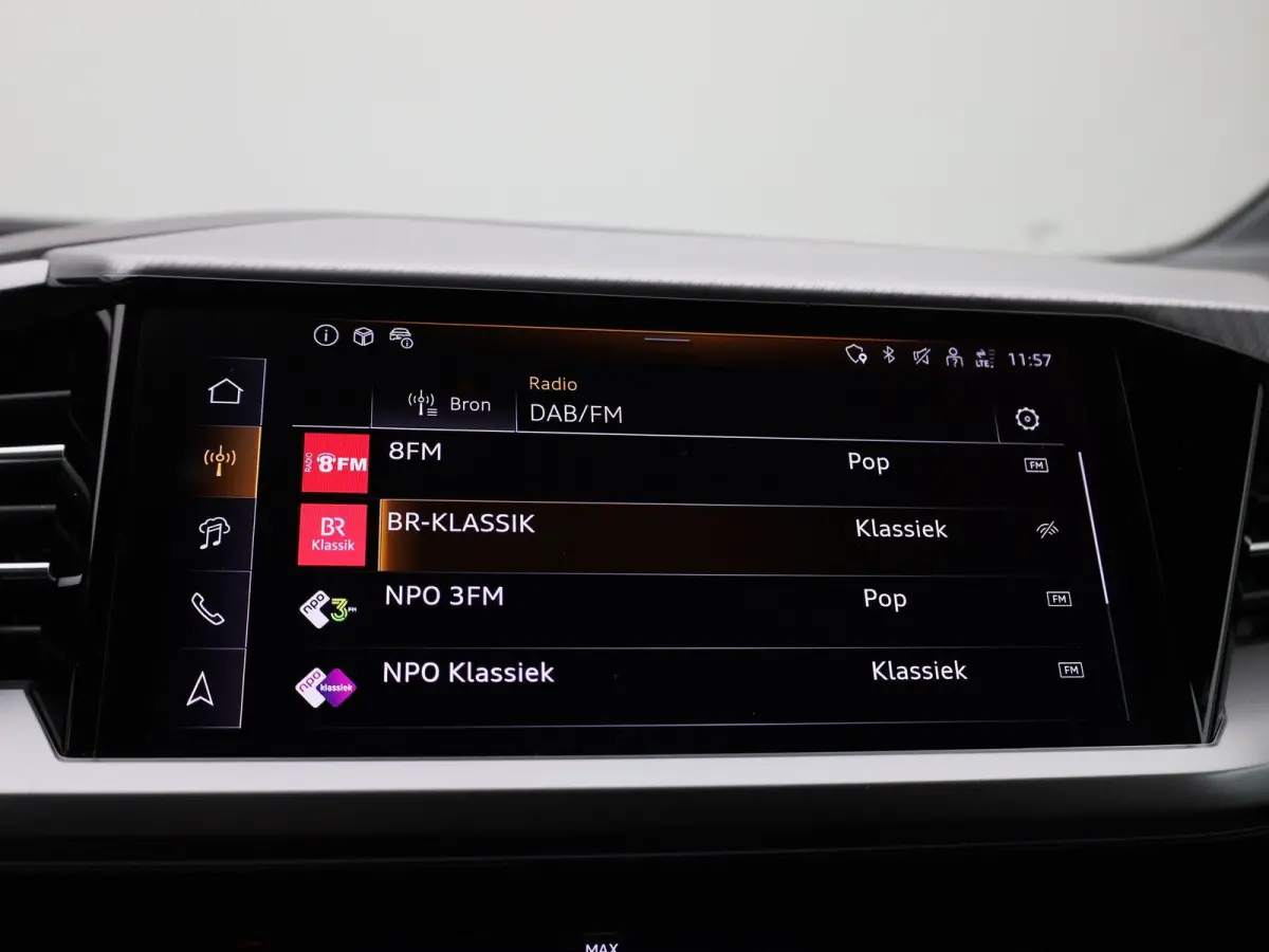 40 Edition 63 kWh l Climate control l Navigatie l Parkeersensoren l Privacy glas l Stoelverwarming l LED-koplampen l Audi sound system l Audi virtual cockpit l Lichtmetalen wielen