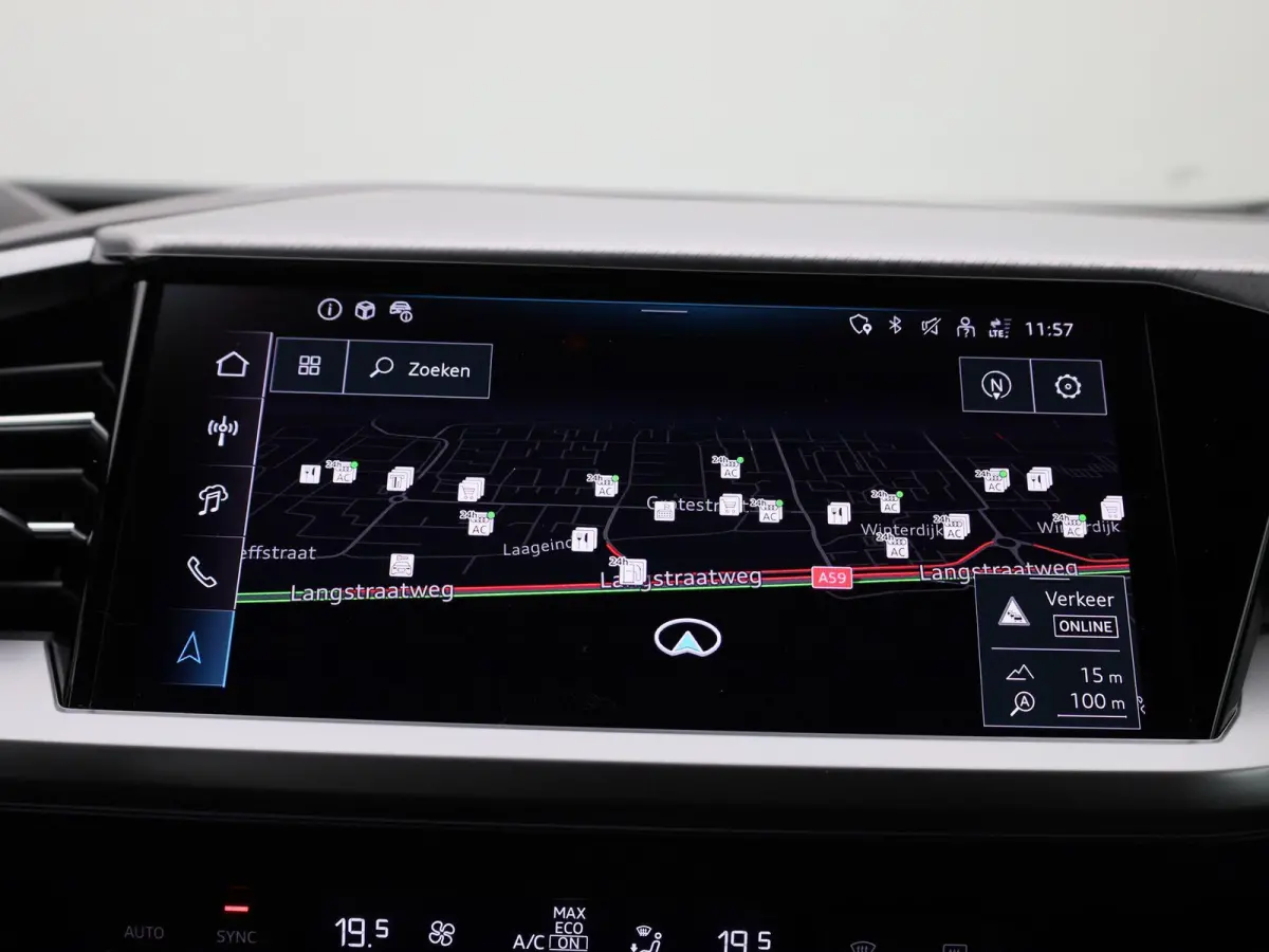 40 Edition 63 kWh l Climate control l Navigatie l Parkeersensoren l Privacy glas l Stoelverwarming l LED-koplampen l Audi sound system l Audi virtual cockpit l Lichtmetalen wielen