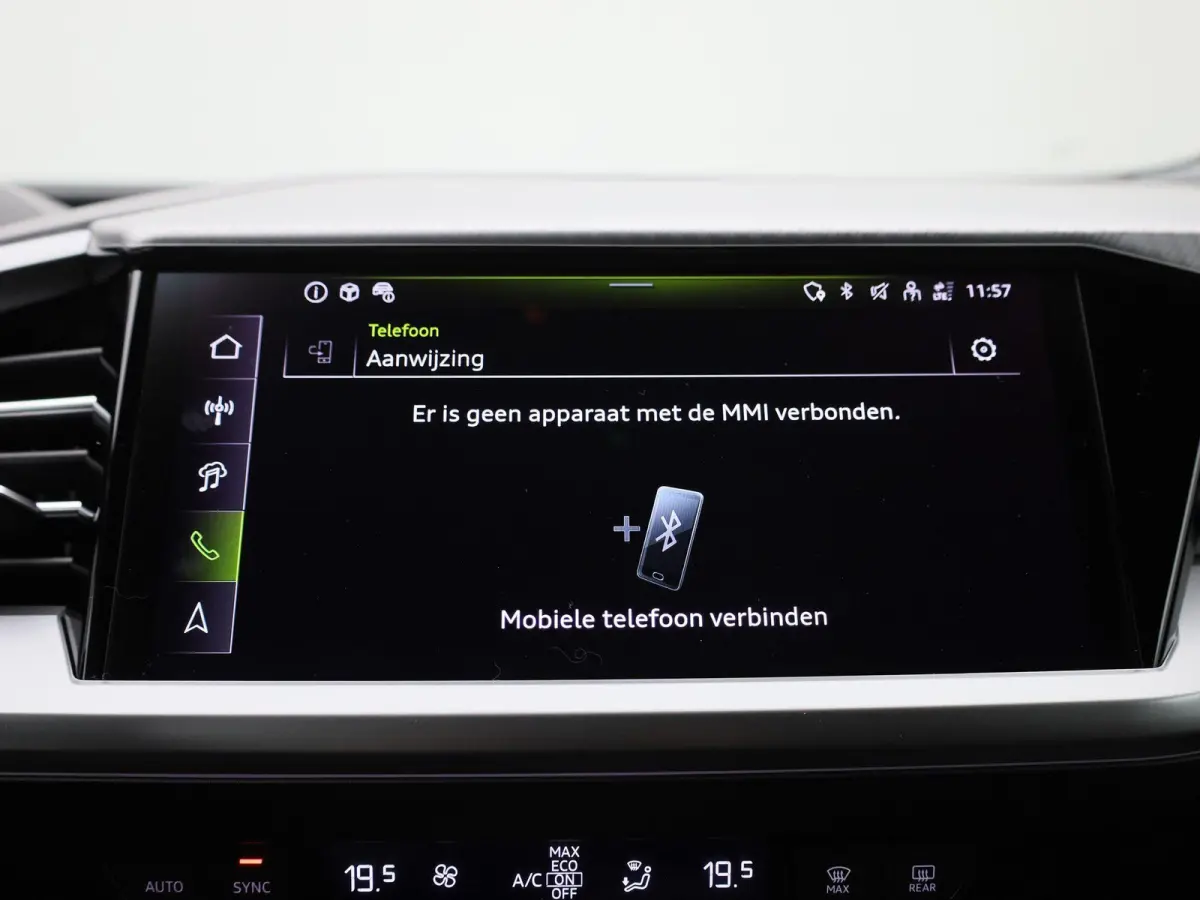 40 Edition 63 kWh l Climate control l Navigatie l Parkeersensoren l Privacy glas l Stoelverwarming l LED-koplampen l Audi sound system l Audi virtual cockpit l Lichtmetalen wielen