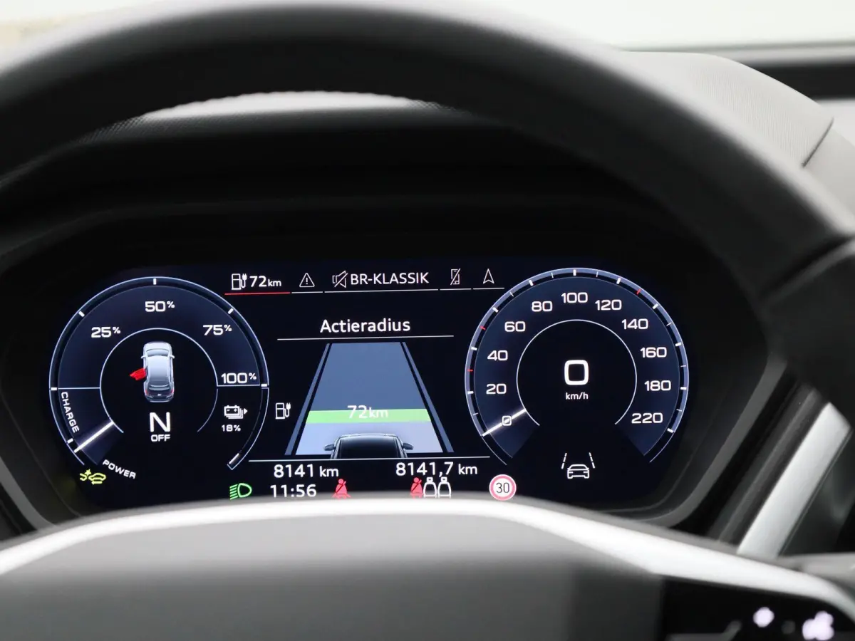 40 Edition 63 kWh l Climate control l Navigatie l Parkeersensoren l Privacy glas l Stoelverwarming l LED-koplampen l Audi sound system l Audi virtual cockpit l Lichtmetalen wielen