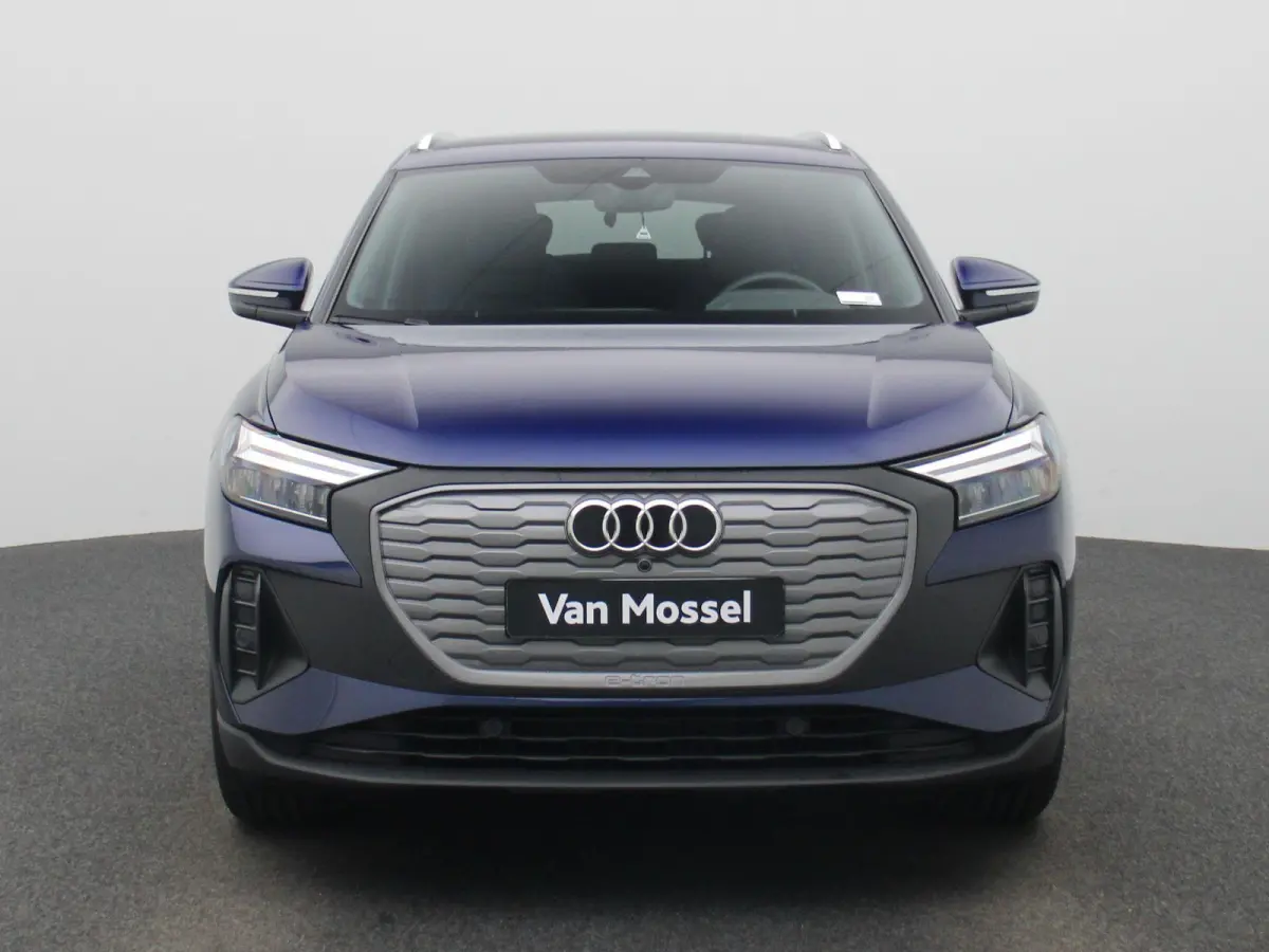 40 Edition 63 kWh l Climate control l Navigatie l Parkeersensoren l Privacy glas l Stoelverwarming l LED-koplampen l Audi sound system l Audi virtual cockpit l Lichtmetalen wielen