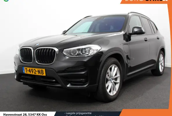 xDrive30e Plug in Hybride Advantage Automaat Navigatie Climate Control Adaptieve Cruise Control Head up display Led Dab Parkeer sensoren V+A Stoelverwarming Camera