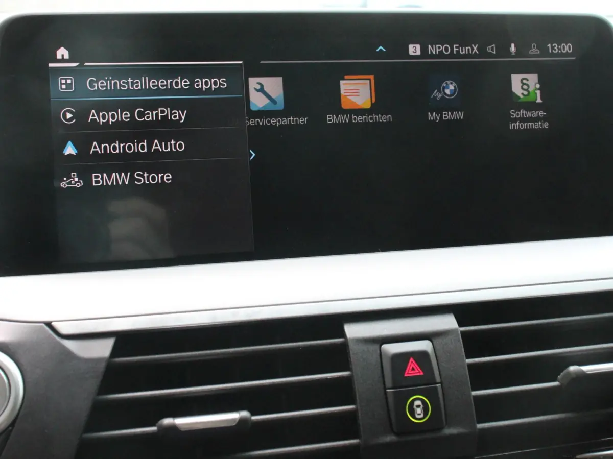 xDrive30e Plug in Hybride Advantage Automaat Navigatie Climate Control Adaptieve Cruise Control Head up display Led Dab Parkeer sensoren V+A Stoelverwarming Camera