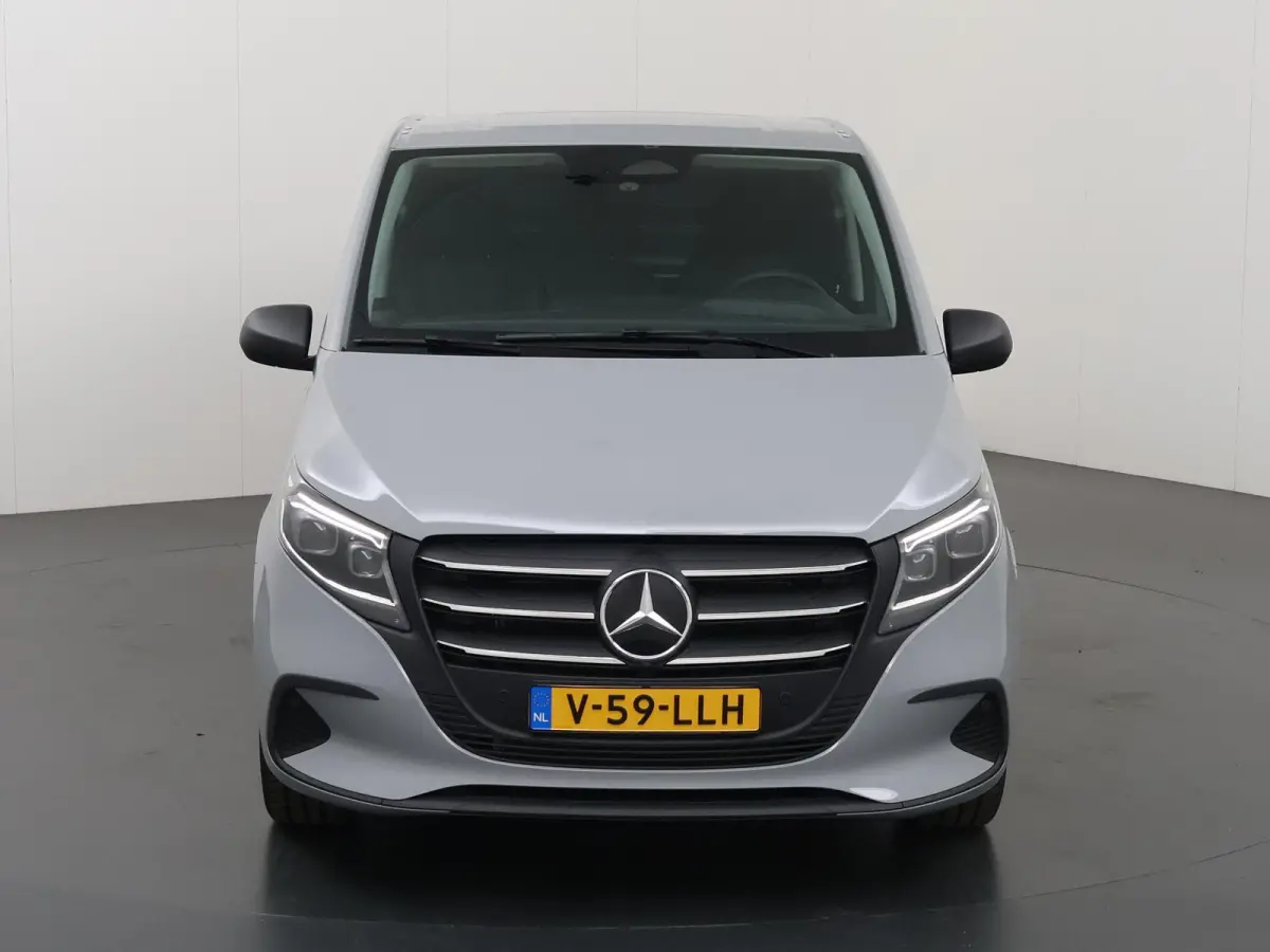 116 CDI Aut. | Lang L2 | Select | MODEL 2025 | Dodehoekassistent | LED koplampen | Cruise Control | Parkeercamera | Navigatie | DAB Radio | Verwarmd Stuurwiel | Lane-Assist | 3-zits | Achter