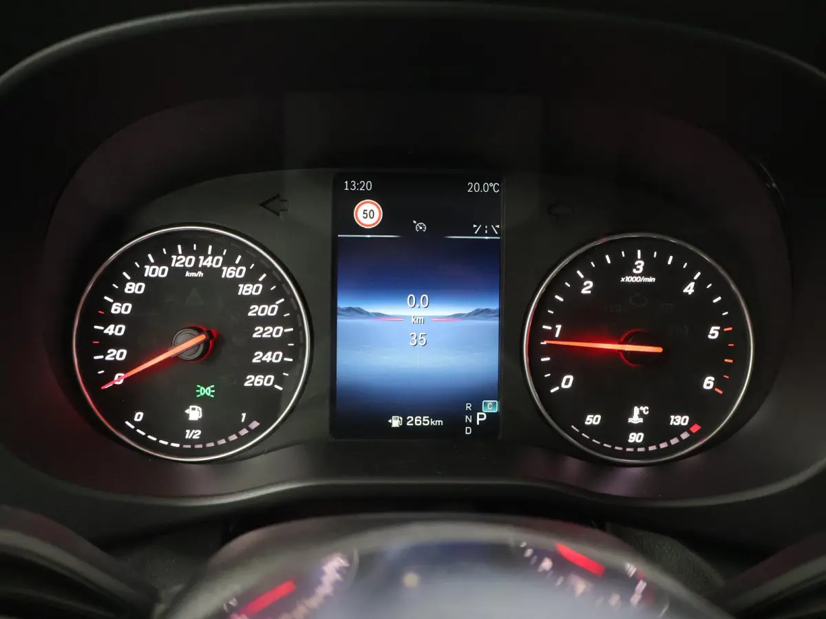 116 CDI Aut. | Lang L2 | Select | MODEL 2025 | Dodehoekassistent | LED koplampen | Cruise Control | Parkeercamera | Navigatie | DAB Radio | Verwarmd Stuurwiel | Lane-Assist | 3-zits | Achter