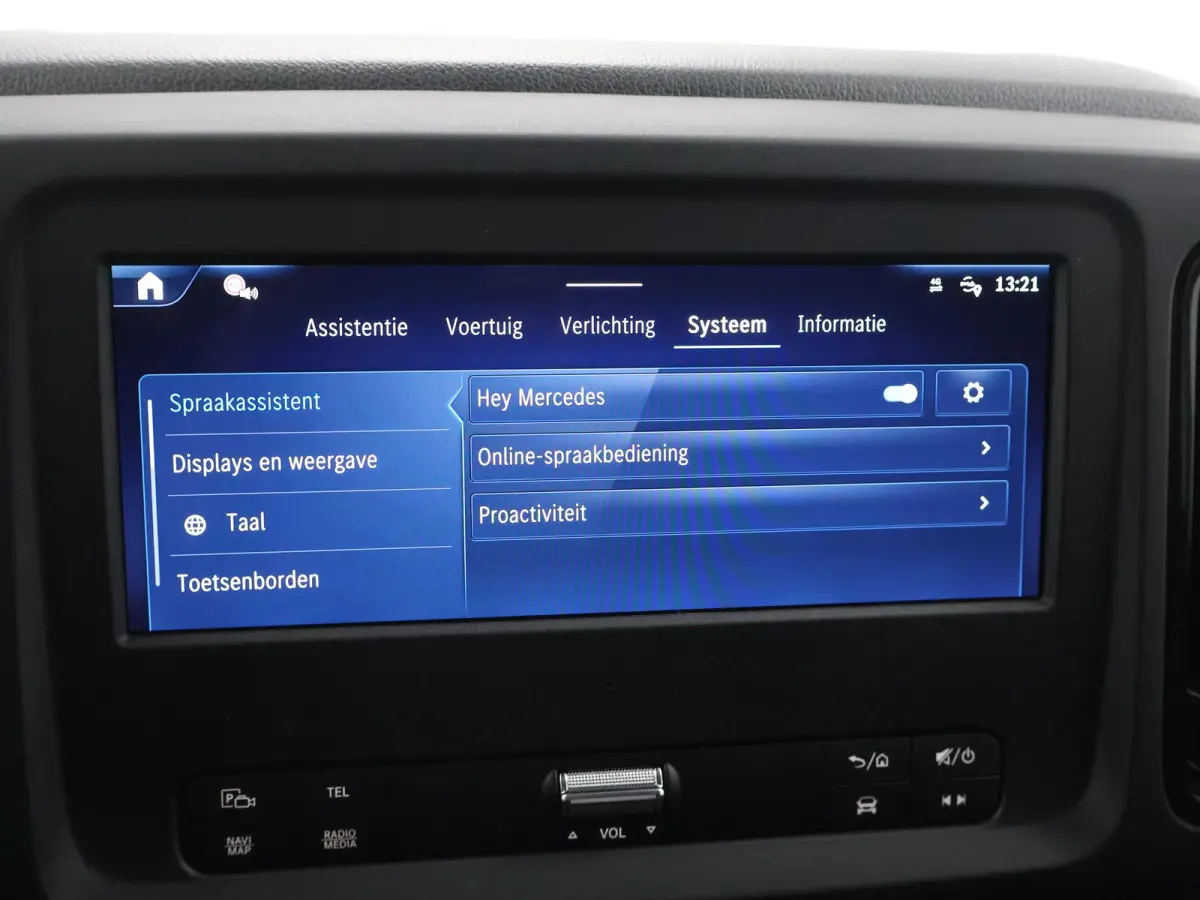 116 CDI Aut. | Lang L2 | Select | MODEL 2025 | Dodehoekassistent | LED koplampen | Cruise Control | Parkeercamera | Navigatie | DAB Radio | Verwarmd Stuurwiel | Lane-Assist | 3-zits | Achter