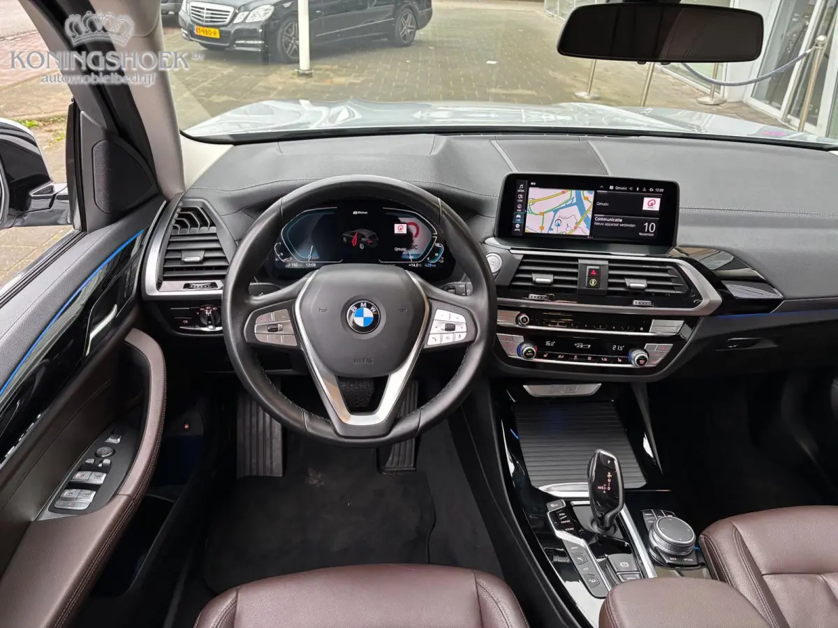 XDrive30e Luxury Line Executive