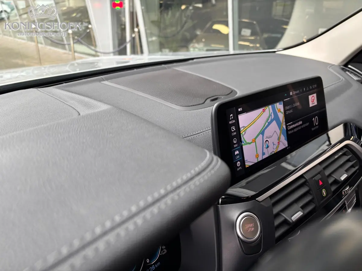 XDrive30e Luxury Line Executive