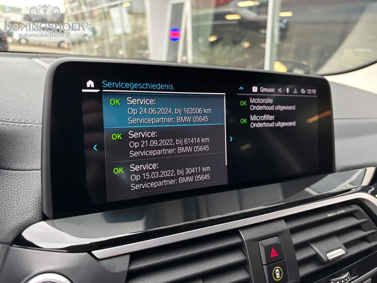 XDrive30e Luxury Line Executive