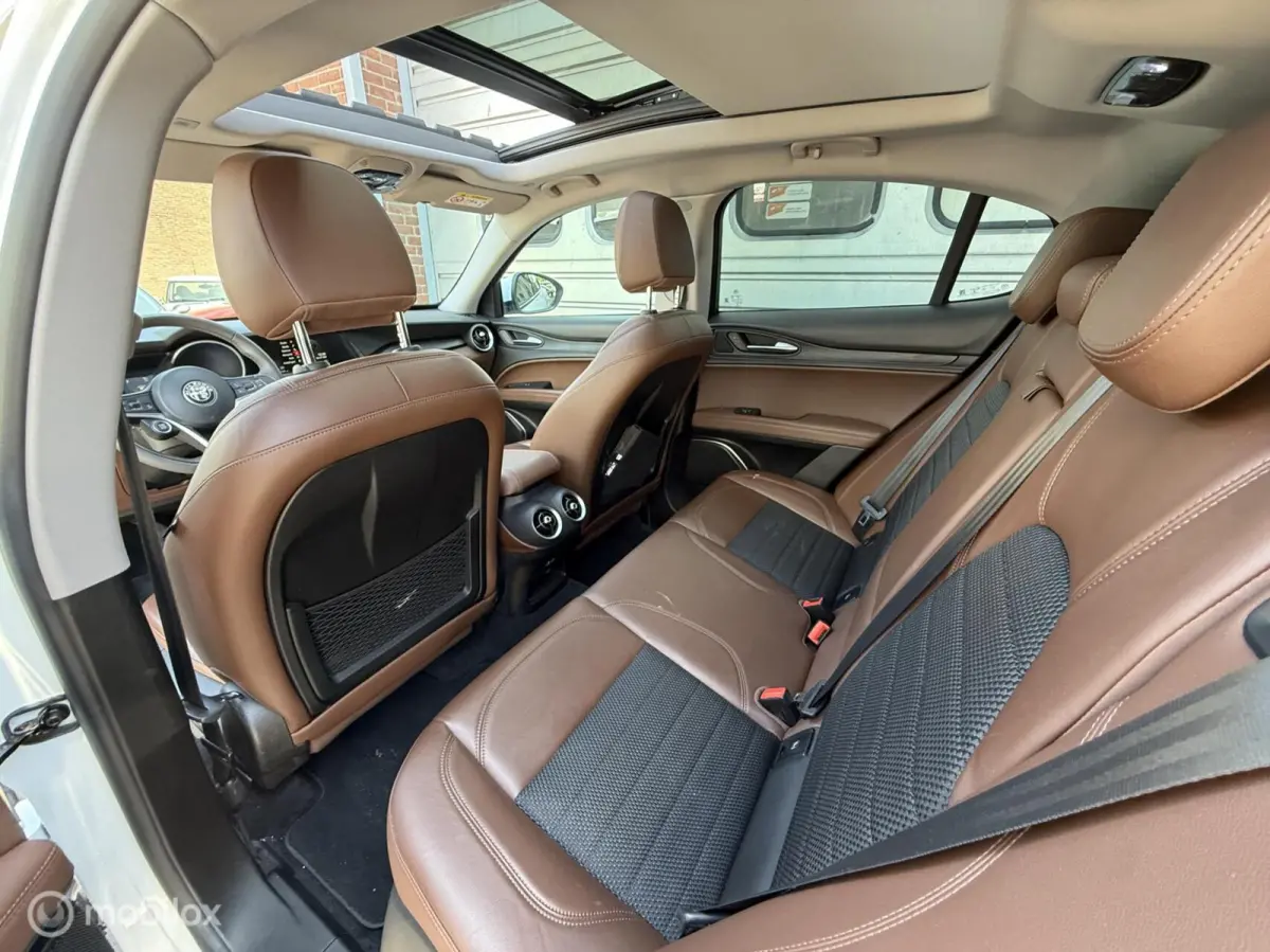 2.0 T AWD Super TREKHAAK|PANORAMADAK