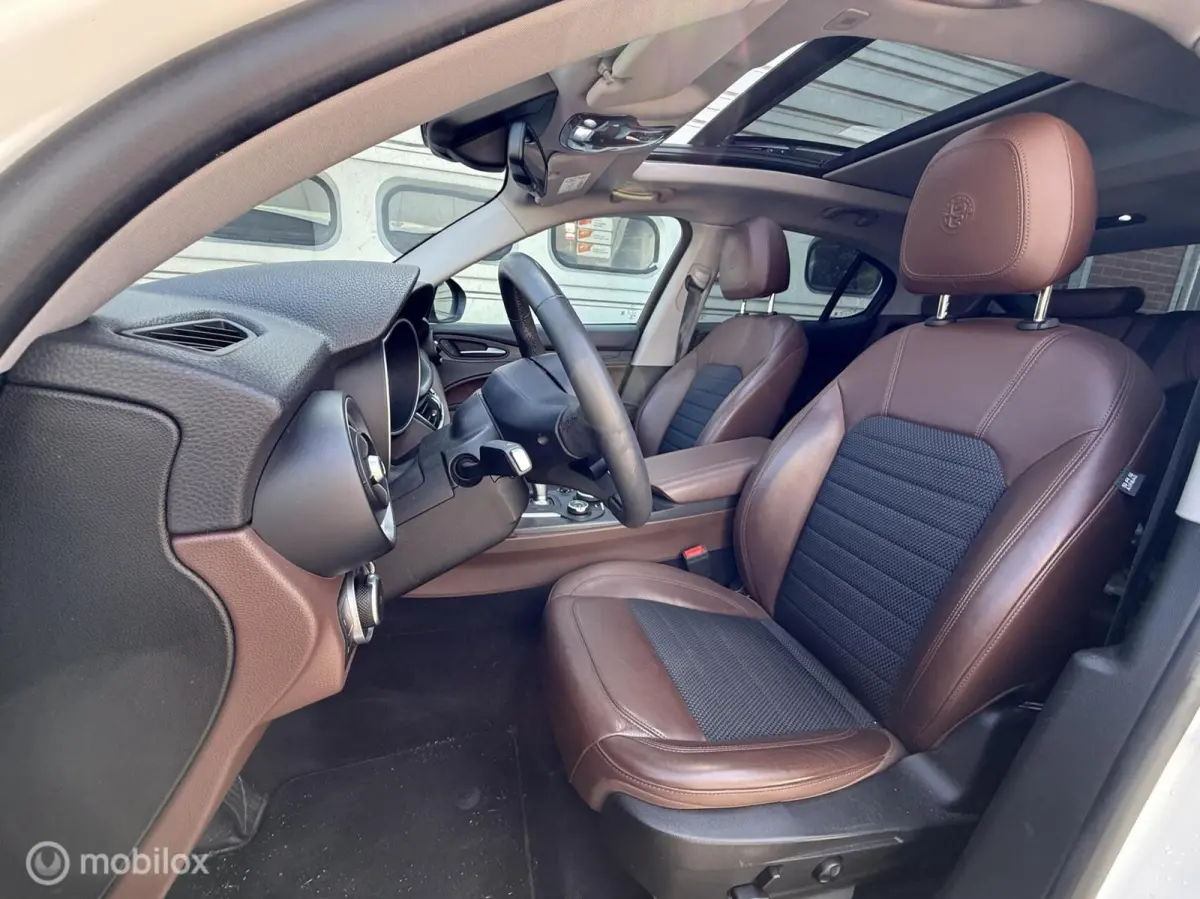 2.0 T AWD Super TREKHAAK|PANORAMADAK