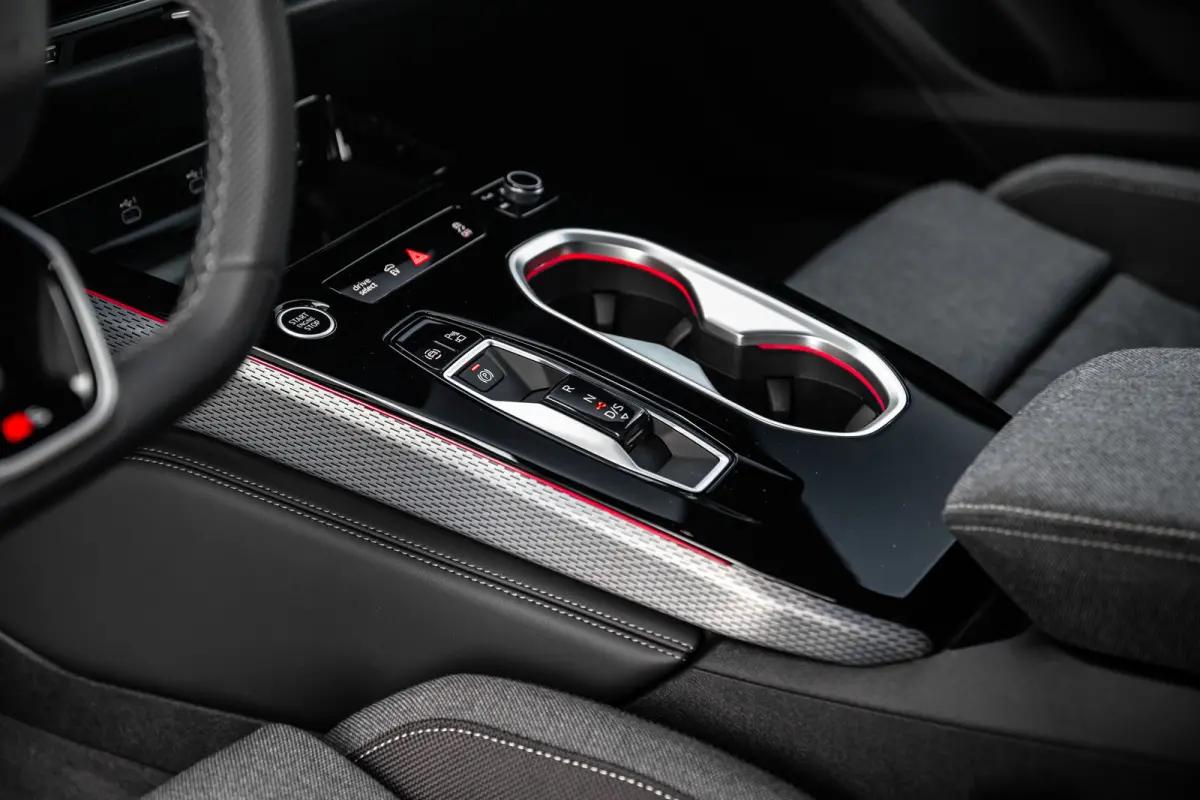 2.0 TFSI e-hybrid quattro 220 kW | Vierwielbesturing | 360 Camera | Trekhaak | 19" |