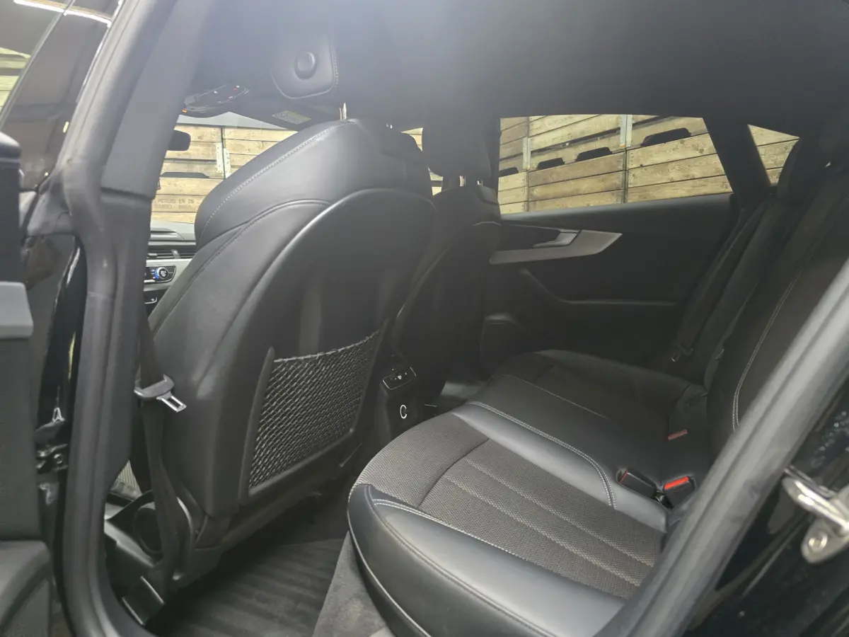 35 TFSI Sport S-line edition 3x S Line Navi Keyless Clima 19"LM