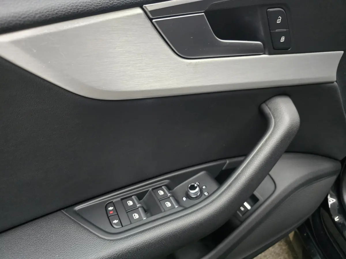 35 TFSI Sport S-line edition 3x S Line Navi Keyless Clima 19"LM