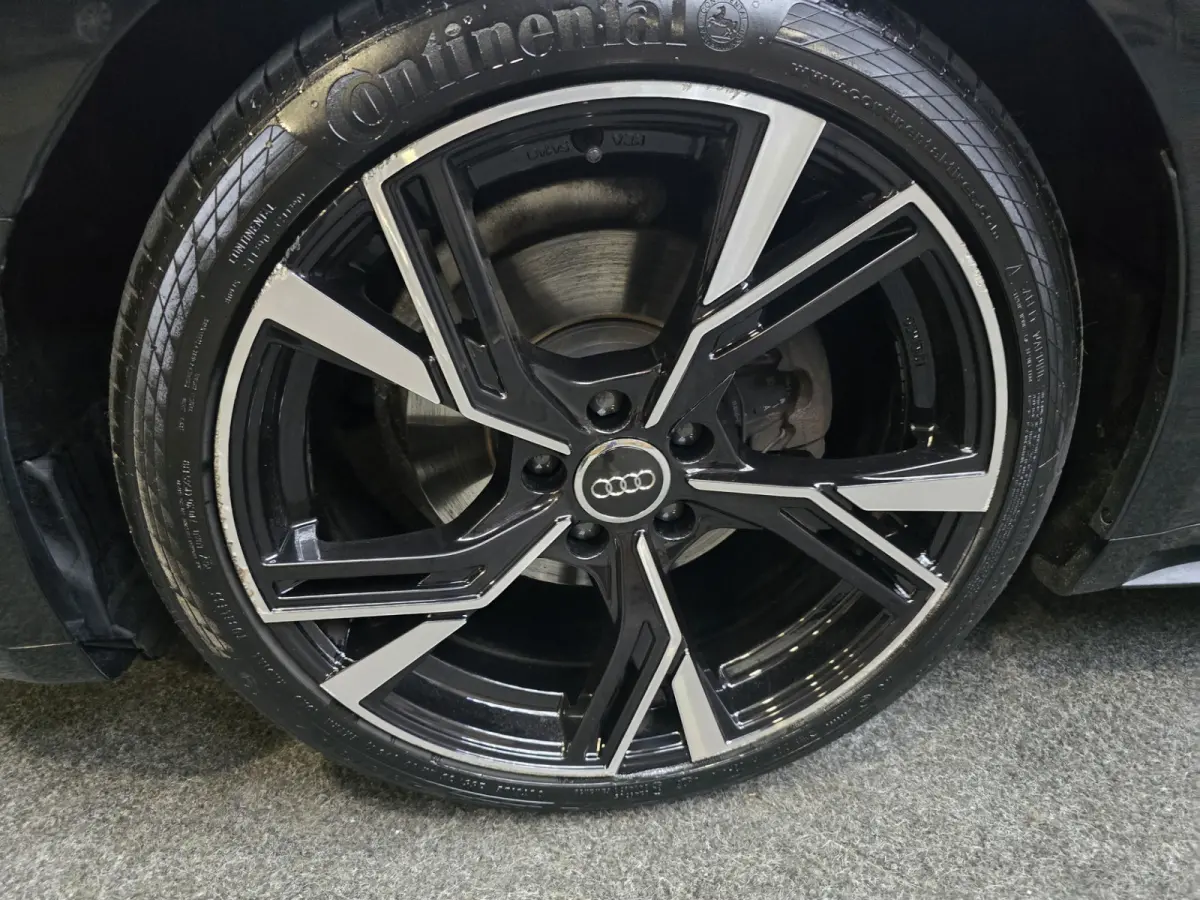 35 TFSI Sport S-line edition 3x S Line Navi Keyless Clima 19"LM