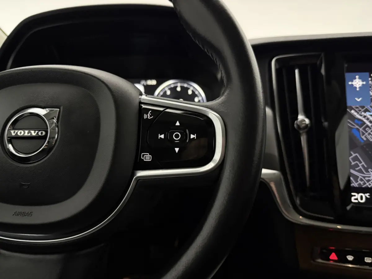 2.0 T5 90th Anniversary Edition | LPG | Virtual | Camera | Carplay | Trekhaak | Cruise | NAP