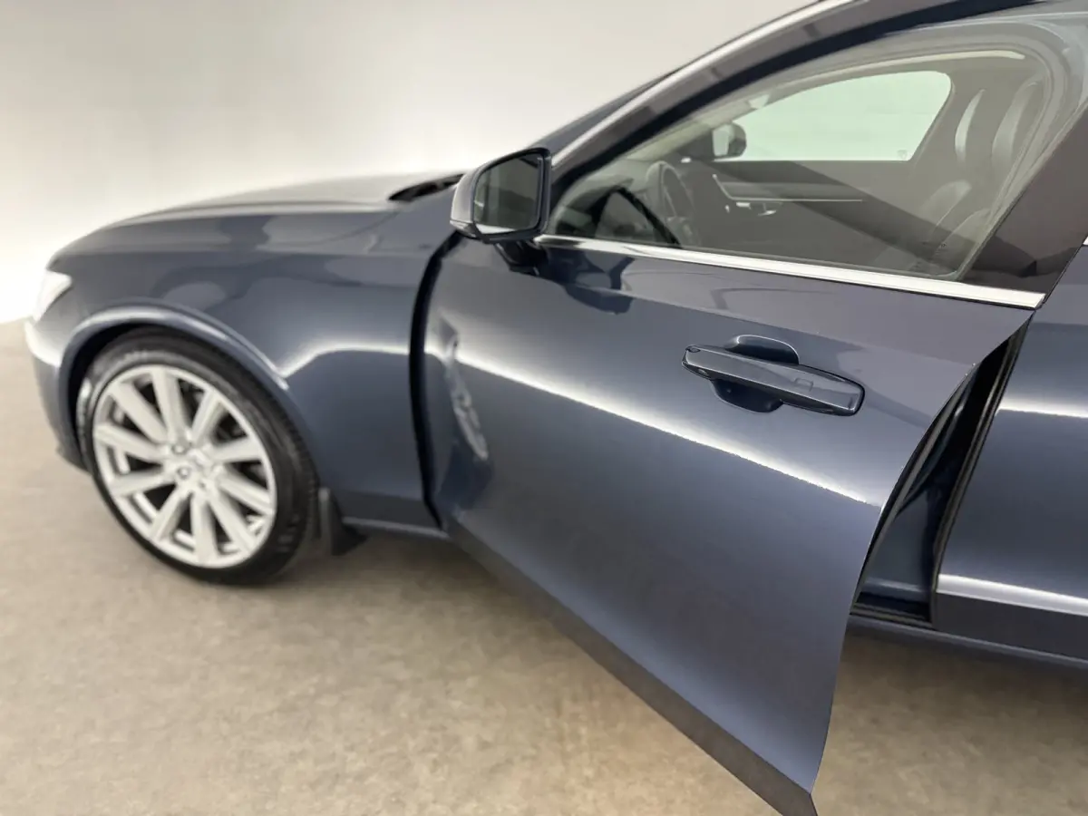 2.0 T5 90th Anniversary Edition | LPG | Virtual | Camera | Carplay | Trekhaak | Cruise | NAP