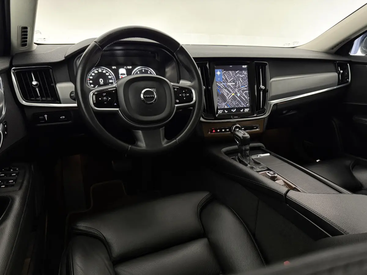 2.0 T5 90th Anniversary Edition | LPG | Virtual | Camera | Carplay | Trekhaak | Cruise | NAP