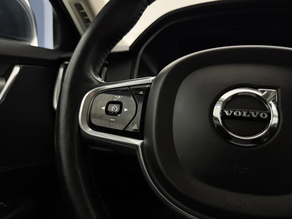 2.0 T5 90th Anniversary Edition | LPG | Virtual | Camera | Carplay | Trekhaak | Cruise | NAP