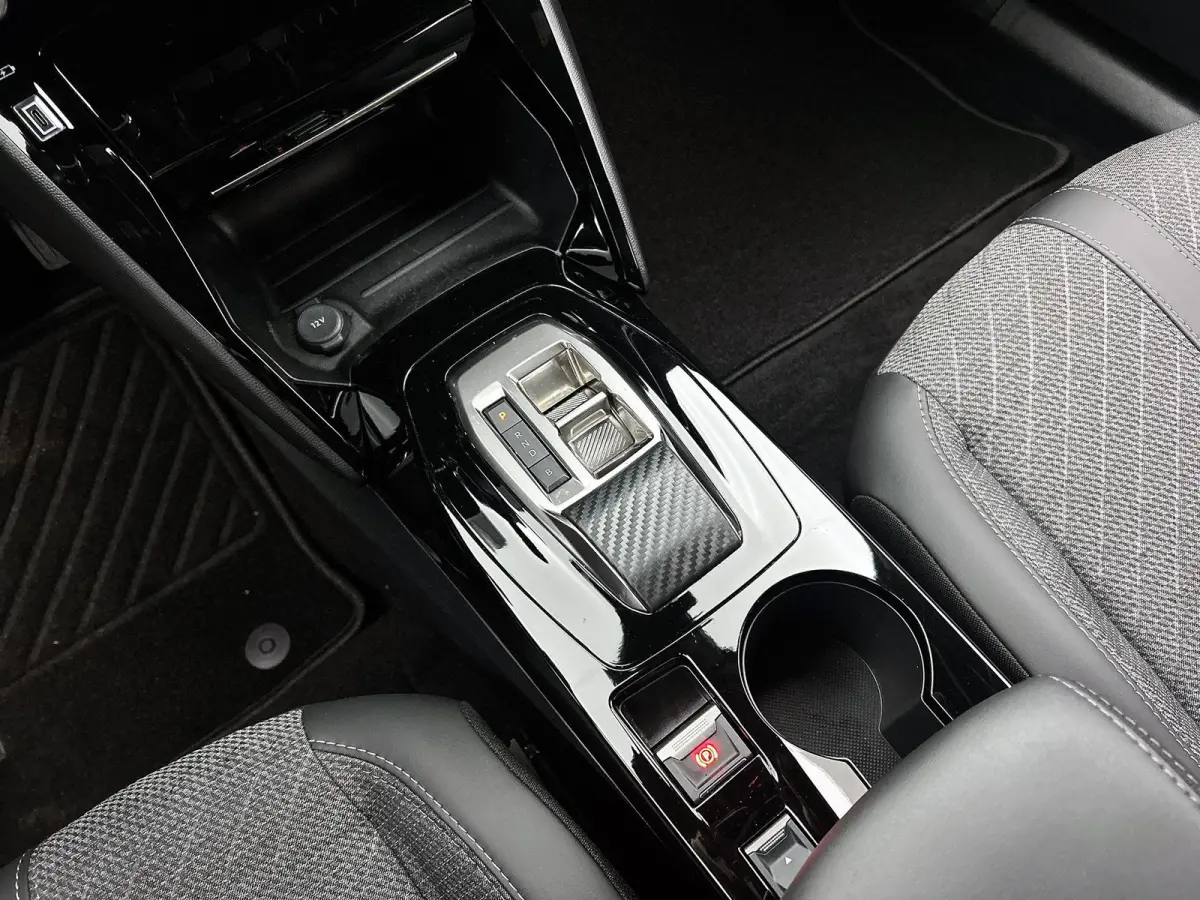 EV 156pk Allure Avantage 54 kWh Automaat | Navigatie | ACCU 98% |  360° Camera | 3-Fase | Adaptieve Cruise Control | Dodehoekdetectie | Climate Control | 17"LMV | Apple Carplay/Android Auto