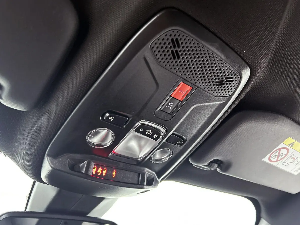 EV 156pk Allure Avantage 54 kWh Automaat | Navigatie | ACCU 98% |  360° Camera | 3-Fase | Adaptieve Cruise Control | Dodehoekdetectie | Climate Control | 17"LMV | Apple Carplay/Android Auto