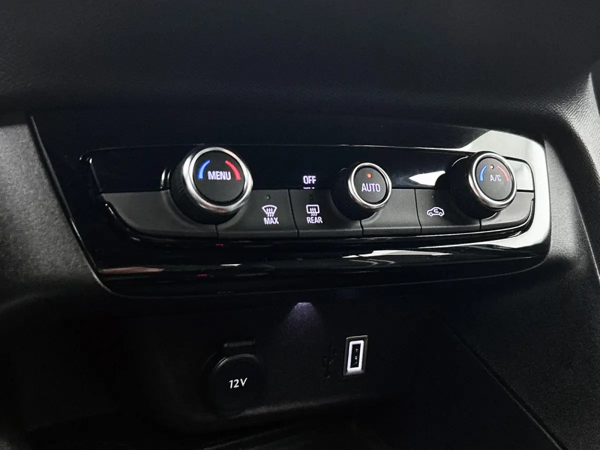 1.2 110pk Hybrid GS Automaat | Navigatie | Climate Control | Cruise Control | Camera | Dodehoekdetectie | LED | 16"LMV | Apple Carplay/Android Auto |