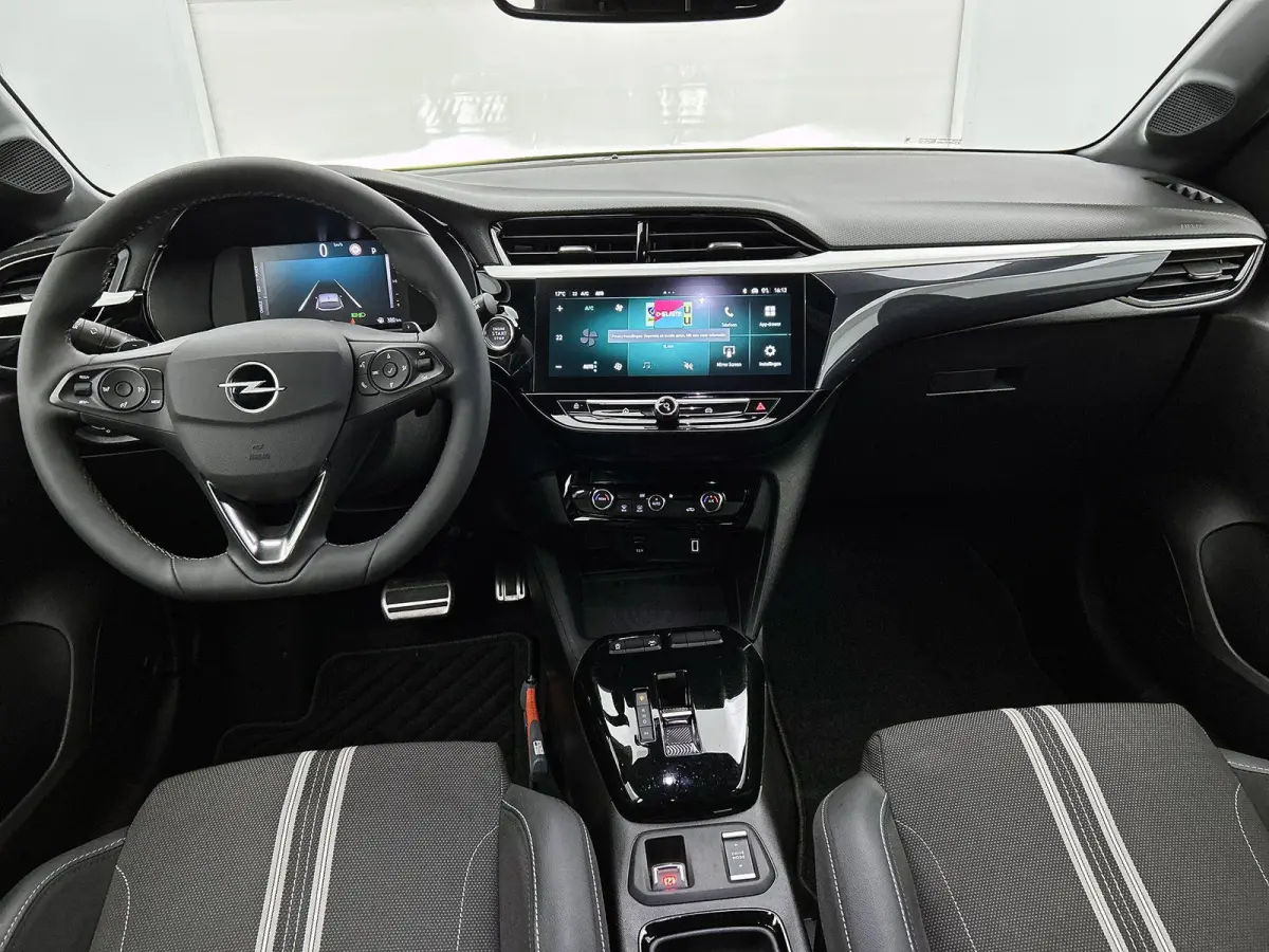 1.2 110pk Hybrid GS Automaat | Navigatie | Climate Control | Cruise Control | Camera | Dodehoekdetectie | LED | 16"LMV | Apple Carplay/Android Auto |