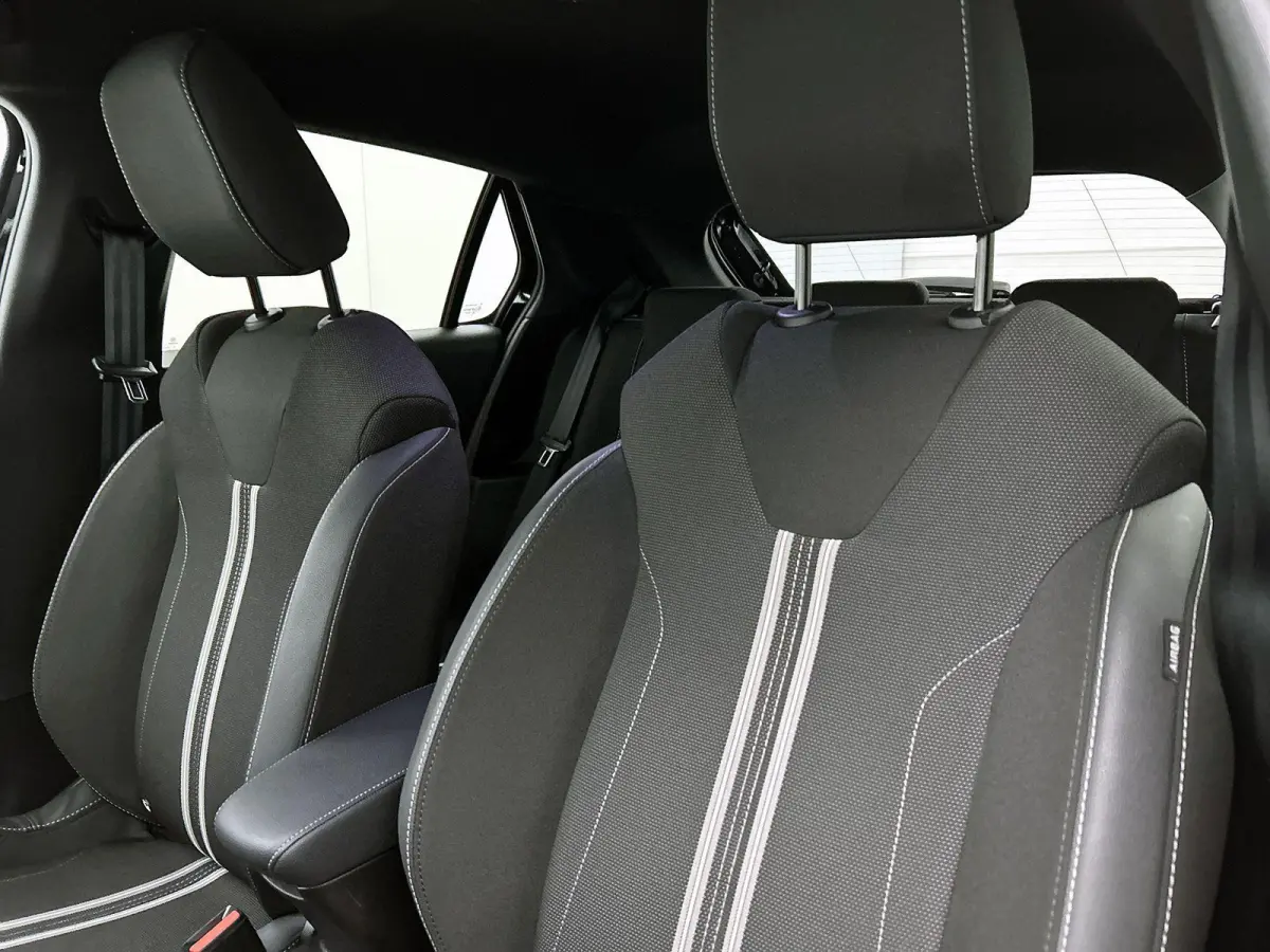 1.2 110pk Hybrid GS Automaat | Navigatie | Climate Control | Cruise Control | Camera | Dodehoekdetectie | LED | 16"LMV | Apple Carplay/Android Auto |