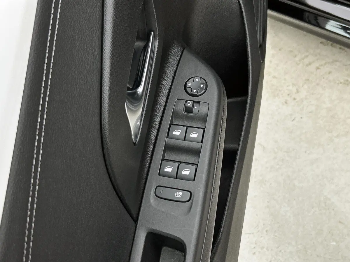 1.2 110pk Hybrid GS Automaat | Navigatie | Climate Control | Cruise Control | Camera | Dodehoekdetectie | LED | 16"LMV | Apple Carplay/Android Auto |