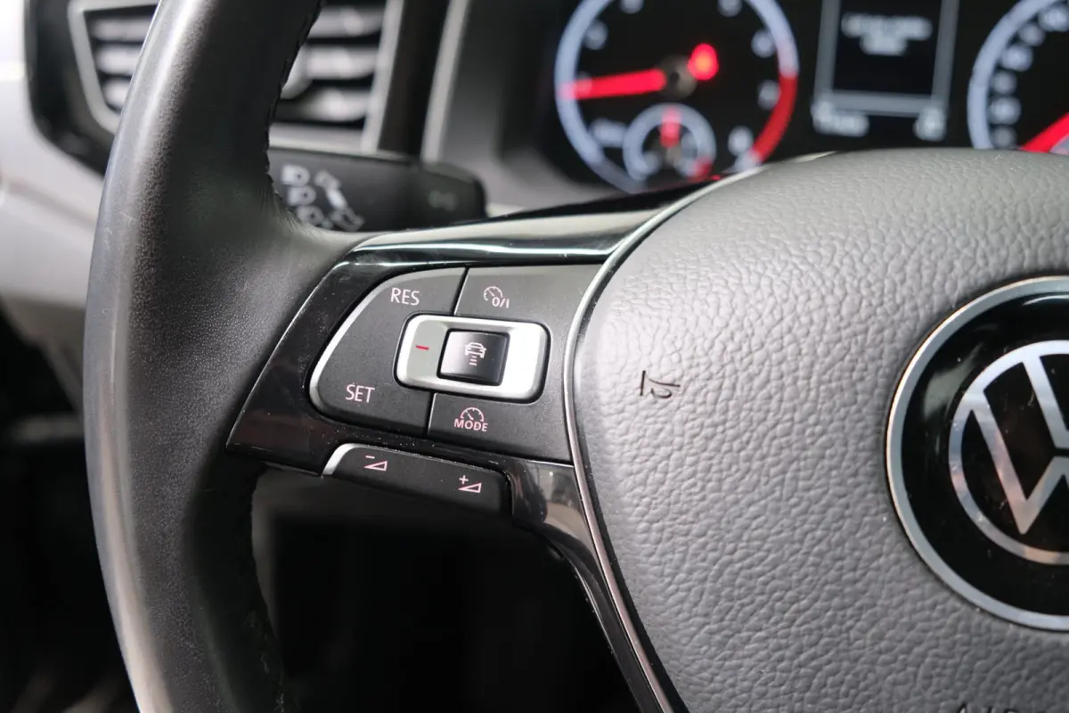 1.0 TSI Highline Business R-Line Automaat - N.A.P. Airco, Cruise, PDC, Carplay, Navi.