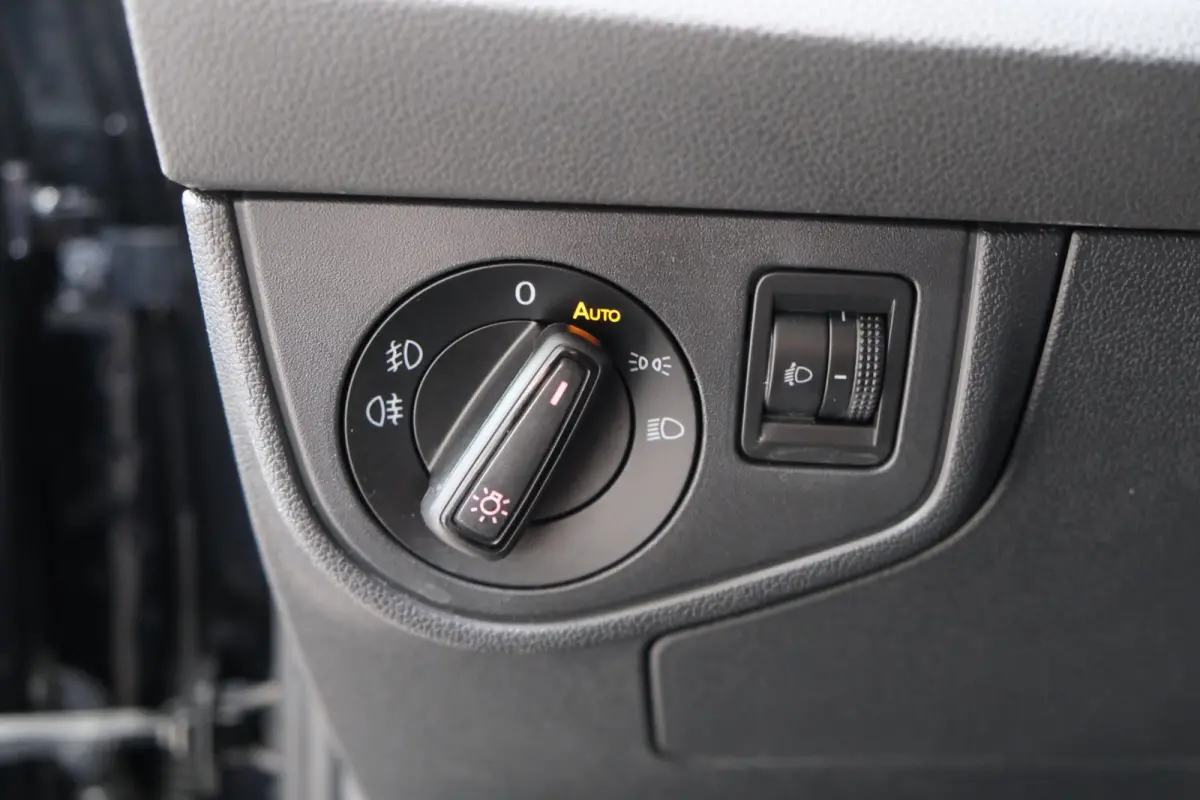 1.0 TSI Highline Business R-Line Automaat - N.A.P. Airco, Cruise, PDC, Carplay, Navi.