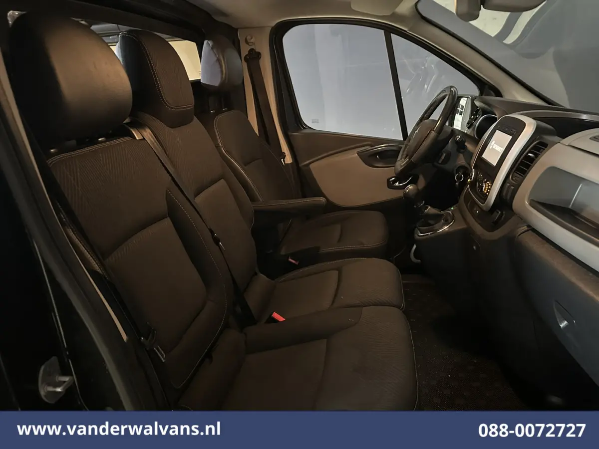 1.6 dCi 120pk L1H1 Airco | Navigatie | Camera | LM Velgen | Trekhaak Cruisecontrol, Parkeersensoren, Bijrijdersbank, Achterklep