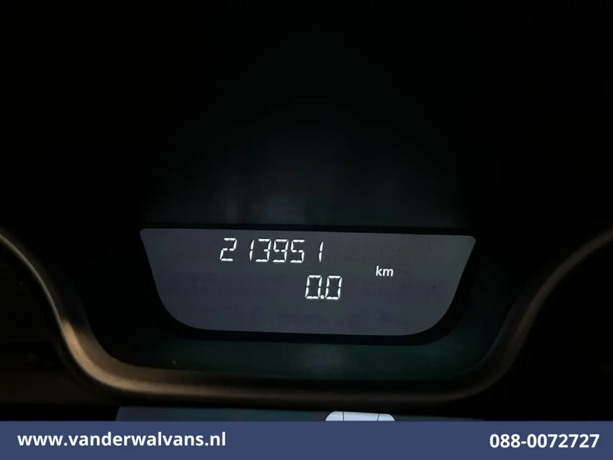 1.6 dCi 120pk L1H1 Airco | Navigatie | Camera | LM Velgen | Trekhaak Cruisecontrol, Parkeersensoren, Bijrijdersbank, Achterklep