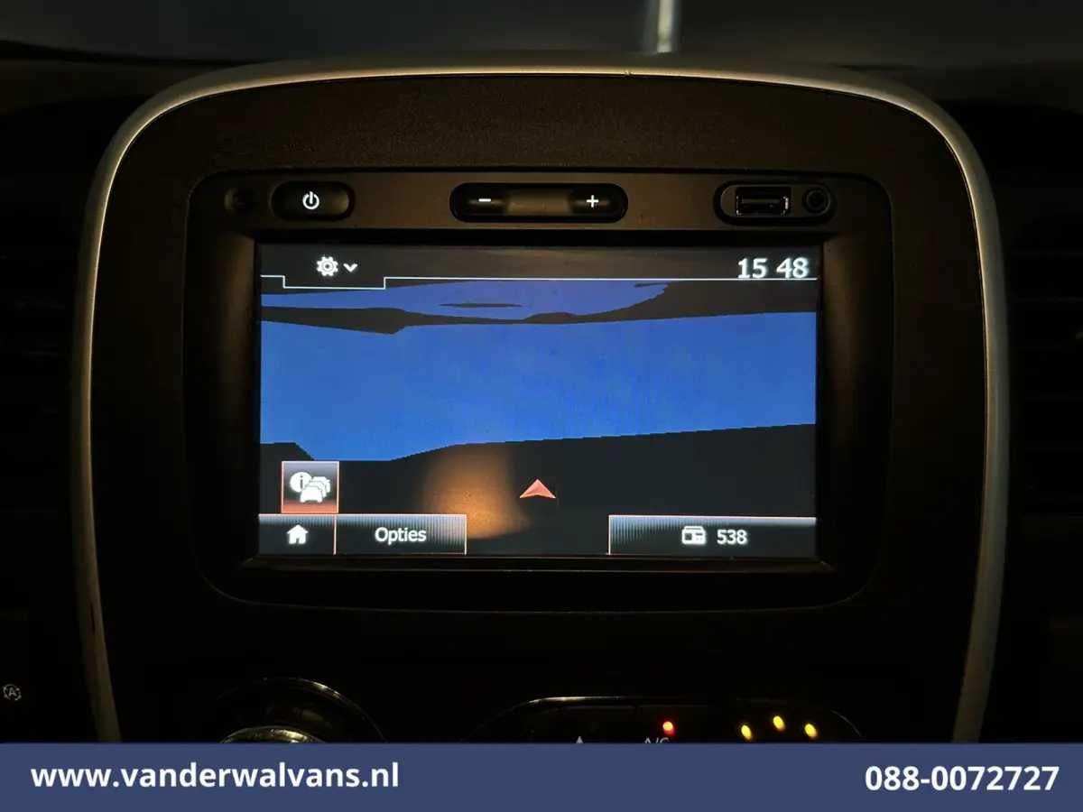 1.6 dCi 120pk L1H1 Airco | Navigatie | Camera | LM Velgen | Trekhaak Cruisecontrol, Parkeersensoren, Bijrijdersbank, Achterklep