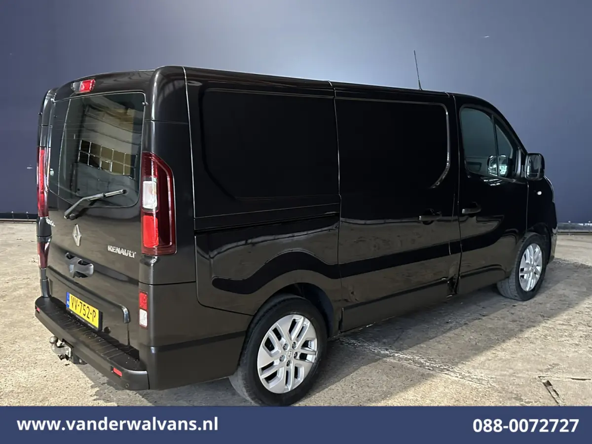 1.6 dCi 120pk L1H1 Airco | Navigatie | Camera | LM Velgen | Trekhaak Cruisecontrol, Parkeersensoren, Bijrijdersbank, Achterklep