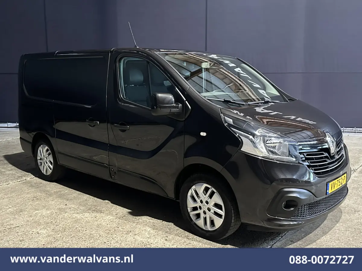 1.6 dCi 120pk L1H1 Airco | Navigatie | Camera | LM Velgen | Trekhaak Cruisecontrol, Parkeersensoren, Bijrijdersbank, Achterklep