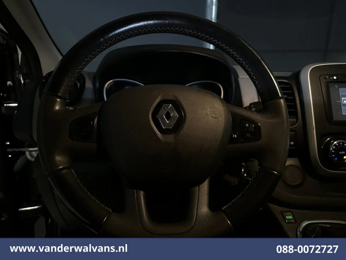 1.6 dCi 120pk L1H1 Airco | Navigatie | Camera | LM Velgen | Trekhaak Cruisecontrol, Parkeersensoren, Bijrijdersbank, Achterklep