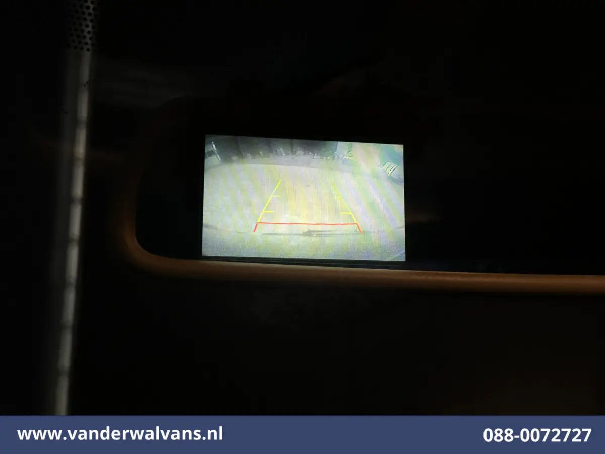 1.6 dCi 120pk L1H1 Airco | Navigatie | Camera | LM Velgen | Trekhaak Cruisecontrol, Parkeersensoren, Bijrijdersbank, Achterklep